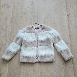 Zara Woman Faux Fur Jacket in Cream and White